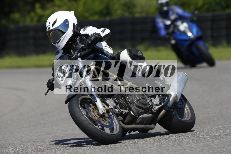 /Archiv-2024/29 12.06.2024 MOTO.CH Track Day ADR/Gruppe blau/92